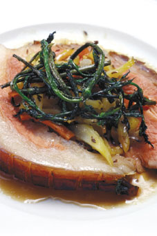 Arrosto di maiale con cotenna