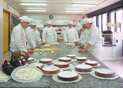 Scuola alberghiera - interno - pasticceria