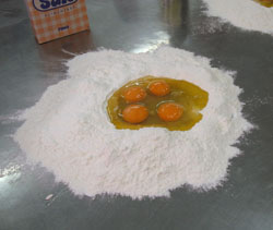 Mezzelune rosse ricotta e spinaci 1